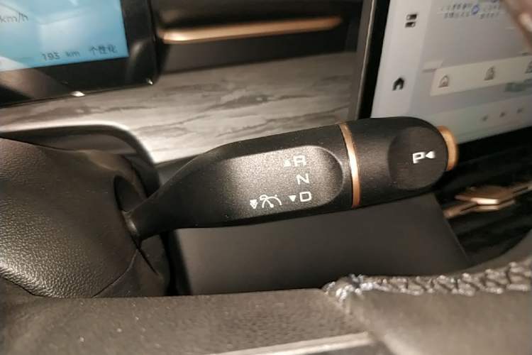 Used Wuling Xingguang S 2024 130 km Flagship Version Gear Lever