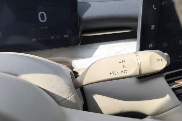 Used Wuling Xingguang S 2024 130 km Flagship Version Gear Lever