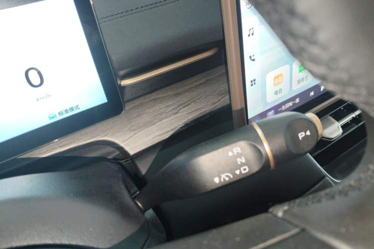 Used Wuling Xingguang S 2024 510km Flagship Edition Gear Lever