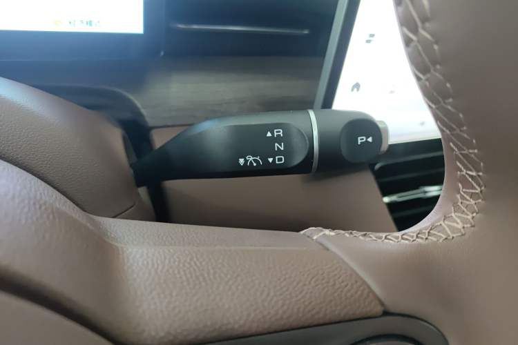 Used Wuling Xingguang S 2024 510 km Flagship Version Gear Lever