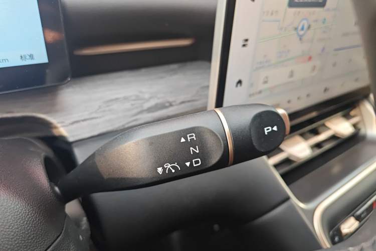 Used Wuling Xingguang S 2024 130 km Flagship Version Gear Lever
