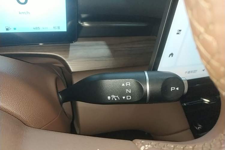 Used Wuling Xingguang S 2024 130 km Flagship Version Gear Lever