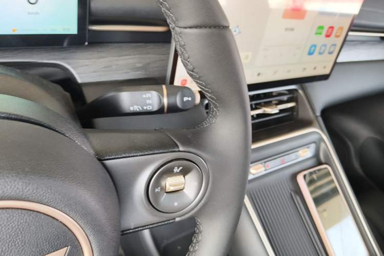Used Wuling Xingguang S 2024 130 km Flagship Version Gear Lever