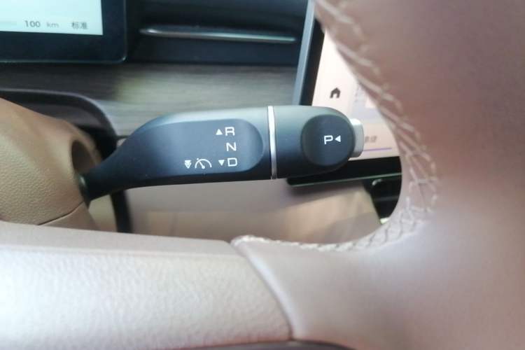 Used Wuling Xingguang S 2024 60km Advanced Version Gear Lever