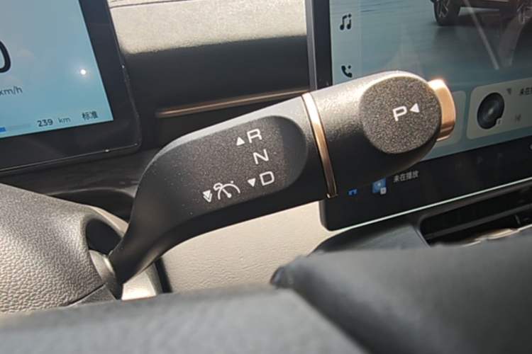 Used Wuling Xingguang S 2024 130 km Flagship Version Gear Lever