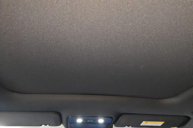 Used Wuling Xingguang S 2024 130 km Flagship Version Headliner