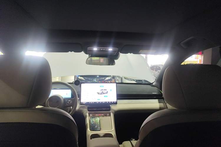 Used Wuling Xingguang S 2024 130 km Flagship Version Headliner