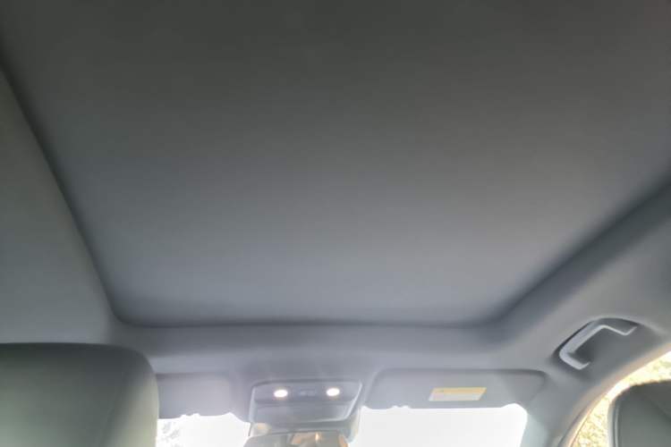 Used Wuling Xingguang S 2024 130 km Flagship Version Headliner