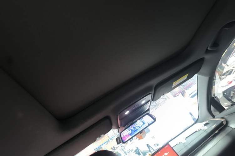 Used Wuling Xingguang S 2024 130 km Flagship Version Headliner