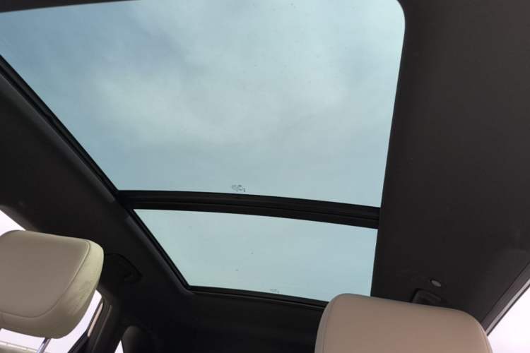Used Wuling Xingguang S 2024 130 km Flagship Version Headliner
