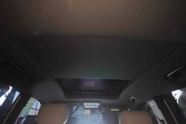 Used Wuling Xingguang S 2024 510 km Flagship Version Headliner