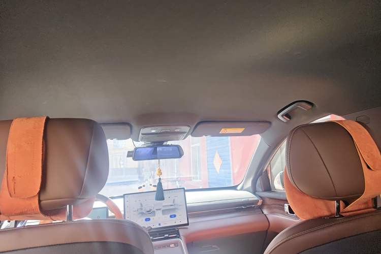 Used Wuling Xingguang S 2024 60km Advanced Version Headliner