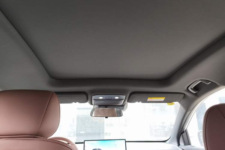 Used Wuling Xingguang S 2024 130 km Flagship Version Headliner