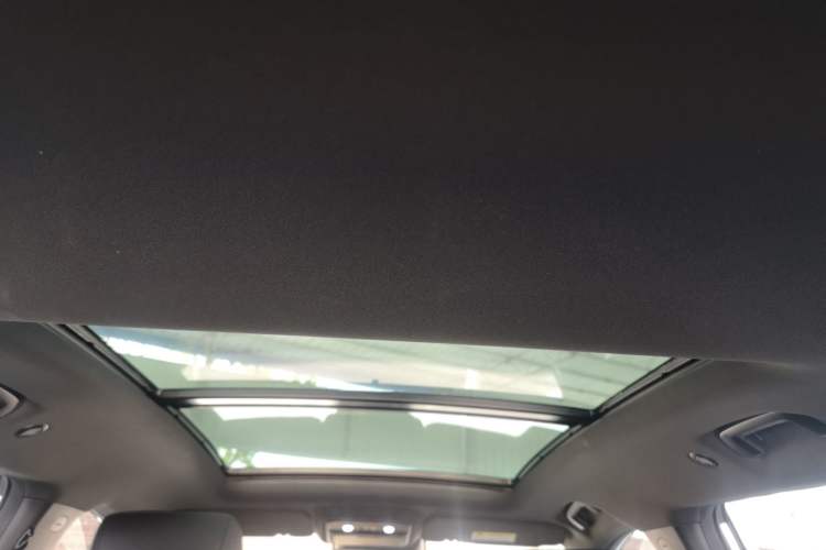 Used Wuling Xingguang S 2024 130 km Flagship Version Headliner