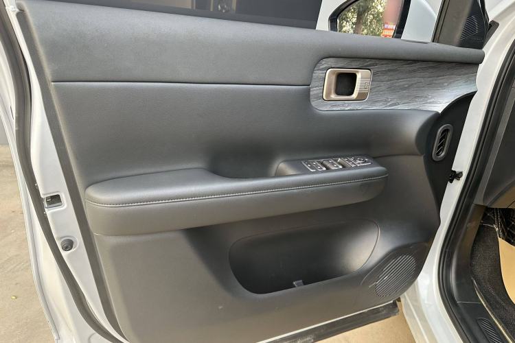 Used Wuling Xingguang S 2024 510 km Flagship Version Interior 6