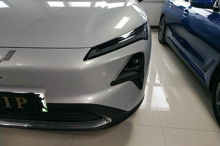 Used Wuling Xingguang S 2024 130 km Flagship Version Left Front Headlight