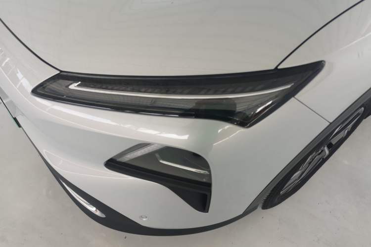 Used Wuling Xingguang S 2024 130 km Flagship Version Left Front Headlight