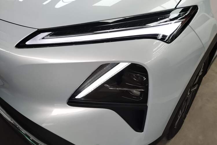 Used Wuling Xingguang S 2024 130 km Flagship Version Left Front Headlight