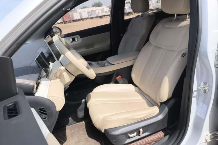 Used Wuling Xingguang S 2024 130 km Flagship Version Left Front Seat
