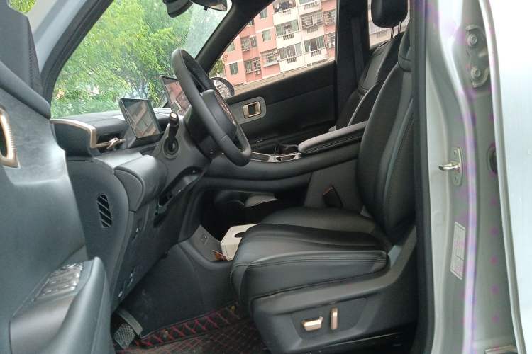 Used Wuling Xingguang S 2024 130km Flagship Version Left Front Seat