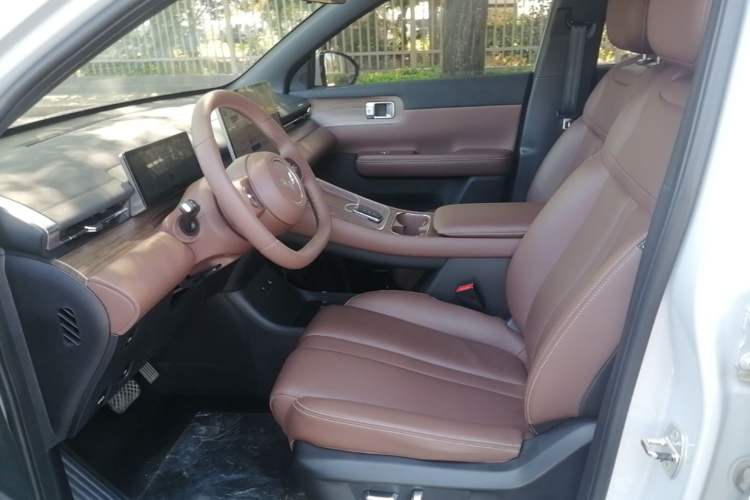 Used Wuling Xingguang S 2024 60km Advanced Version Left Front Seat