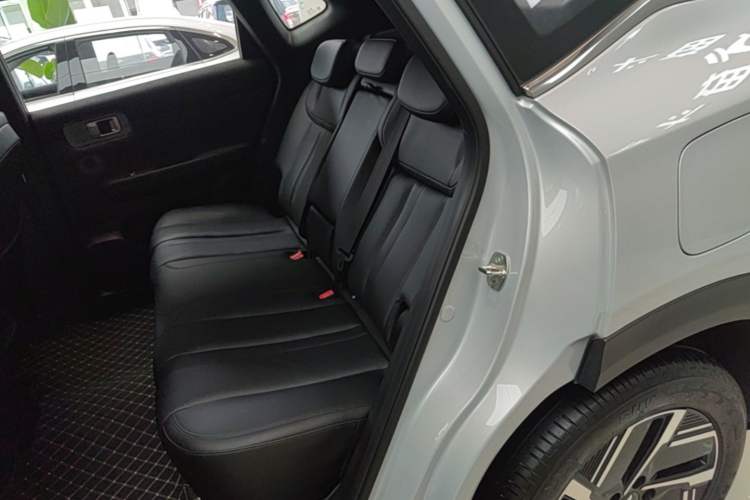 Used Wuling Xingguang S 2024 130 km Flagship Version Left Rear Seat