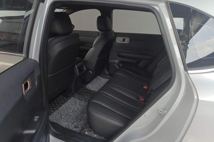 Used Wuling Xingguang S 2024 130km Flagship Version Left Rear Seat