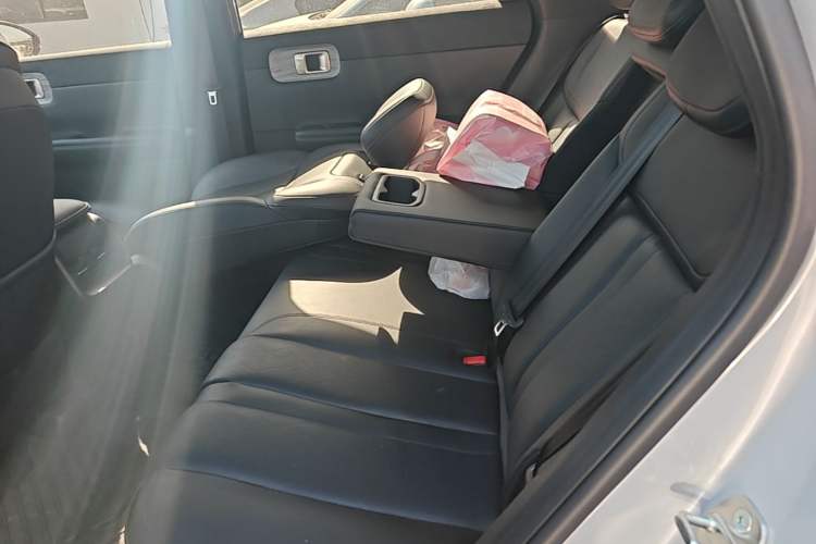 Used Wuling Xingguang S 2024 130km Flagship Version Left Rear Seat