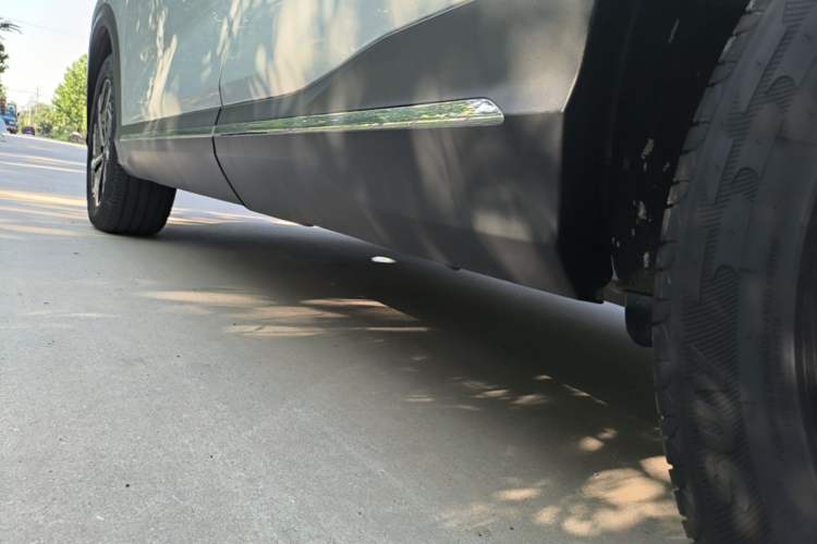 Used Wuling Xingguang S 2024 130 km Flagship Version Left Side Sill