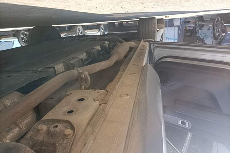 Used Wuling Xingguang S 2024 130 km Flagship Version Left Side Sill