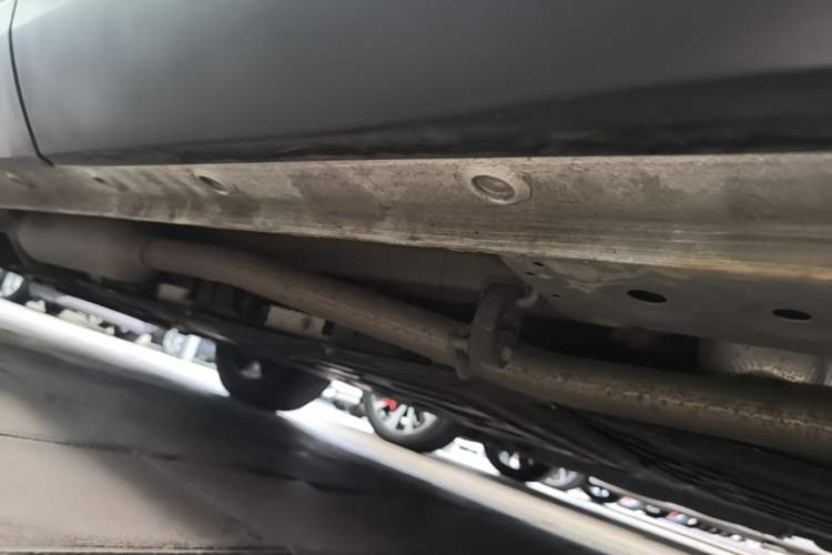 Used Wuling Xingguang S 2024 130 km Flagship Version Left Side Sill