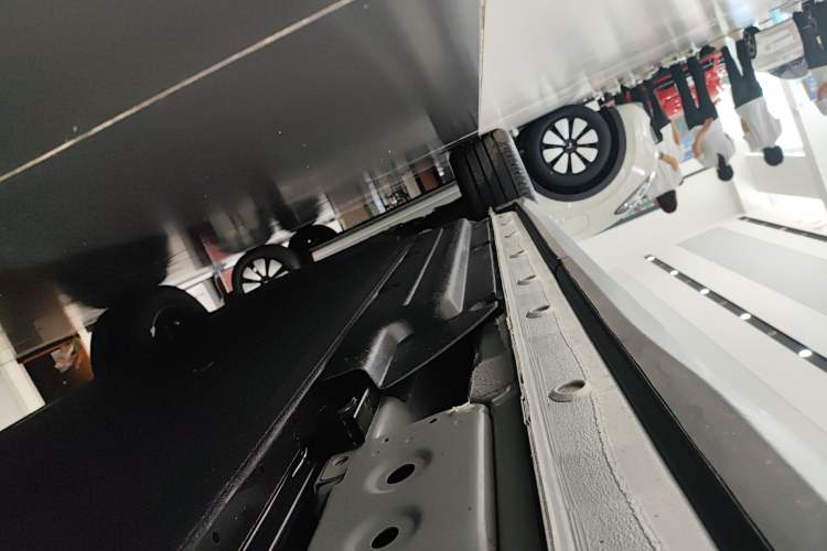 Used Wuling Xingguang S 2024 510 km Flagship Version Left Side Sill