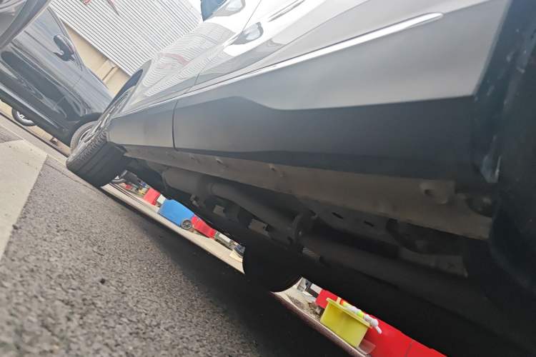 Used Wuling Xingguang S 2024 130 km Flagship Version Left Side Sill