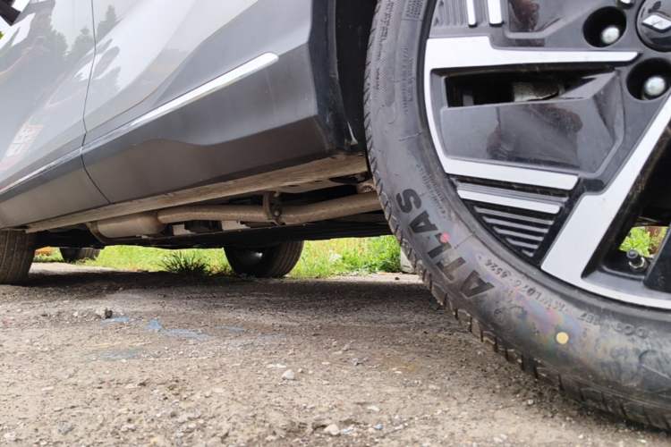 Used Wuling Xingguang S 2024 130 km Flagship Version Left Side Sill