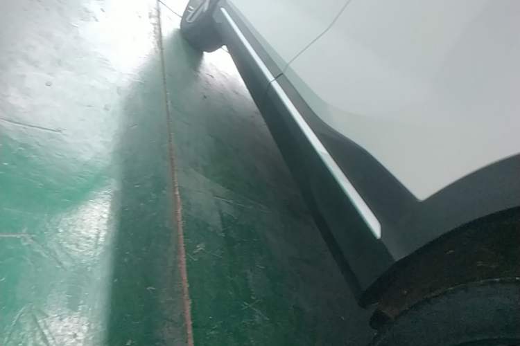 Used Wuling Xingguang S 2024 130 km Flagship Version Left Side Sill