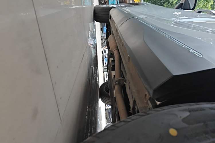 Used Wuling Xingguang S 2024 130 km Flagship Version Left Side Sill