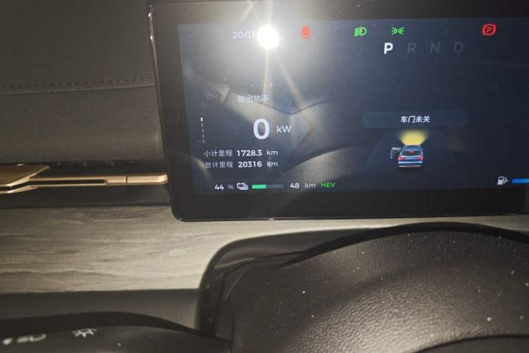 Used Wuling Xingguang S 2024 130 km Flagship Version Odometer Close Up