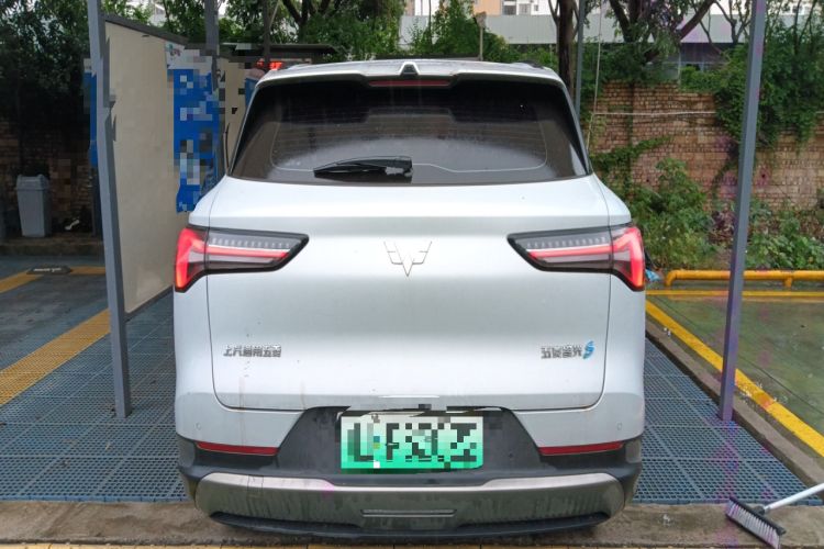 Used Wuling Xingguang S 2024 130km Flagship Version Rear