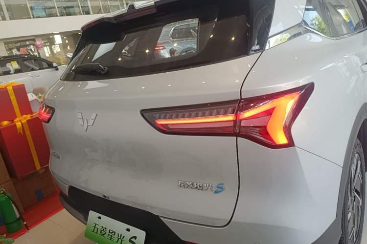 Used Wuling Xingguang S 2024 510 km Flagship Version Rear