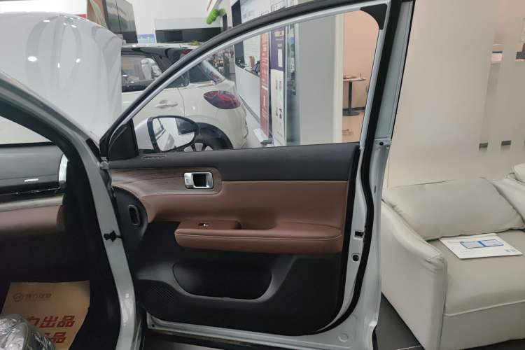 Used Wuling Xingguang S 2024 510 km Flagship Version Right Front Door Interior