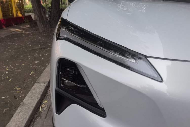 Used Wuling Xingguang S 2024 510 km Flagship Version Right Front Headlight