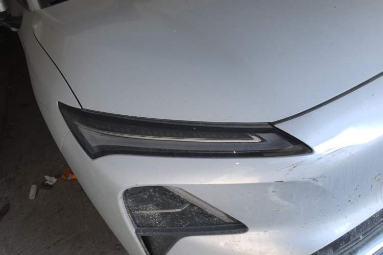Used Wuling Xingguang S 2024 130km Flagship Version Right Front Headlight
