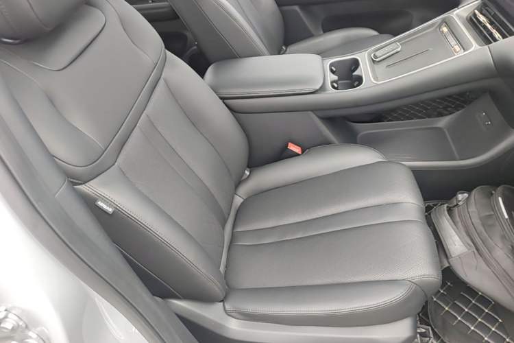 Used Wuling Xingguang S 2024 510 km Flagship Version Right Front Seat