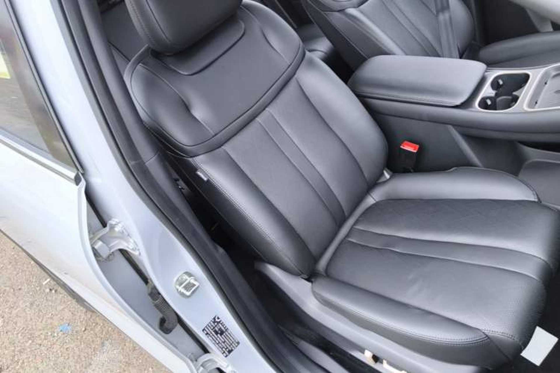 Used Wuling Xingguang S 2024 130 km Flagship Version Right Front Seat
