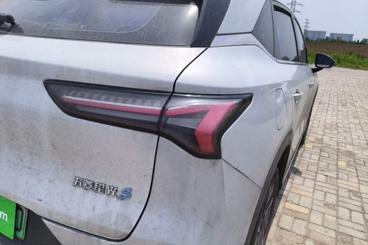 Used Wuling Xingguang S 2024 130 km Flagship Version Right Rear Taillight