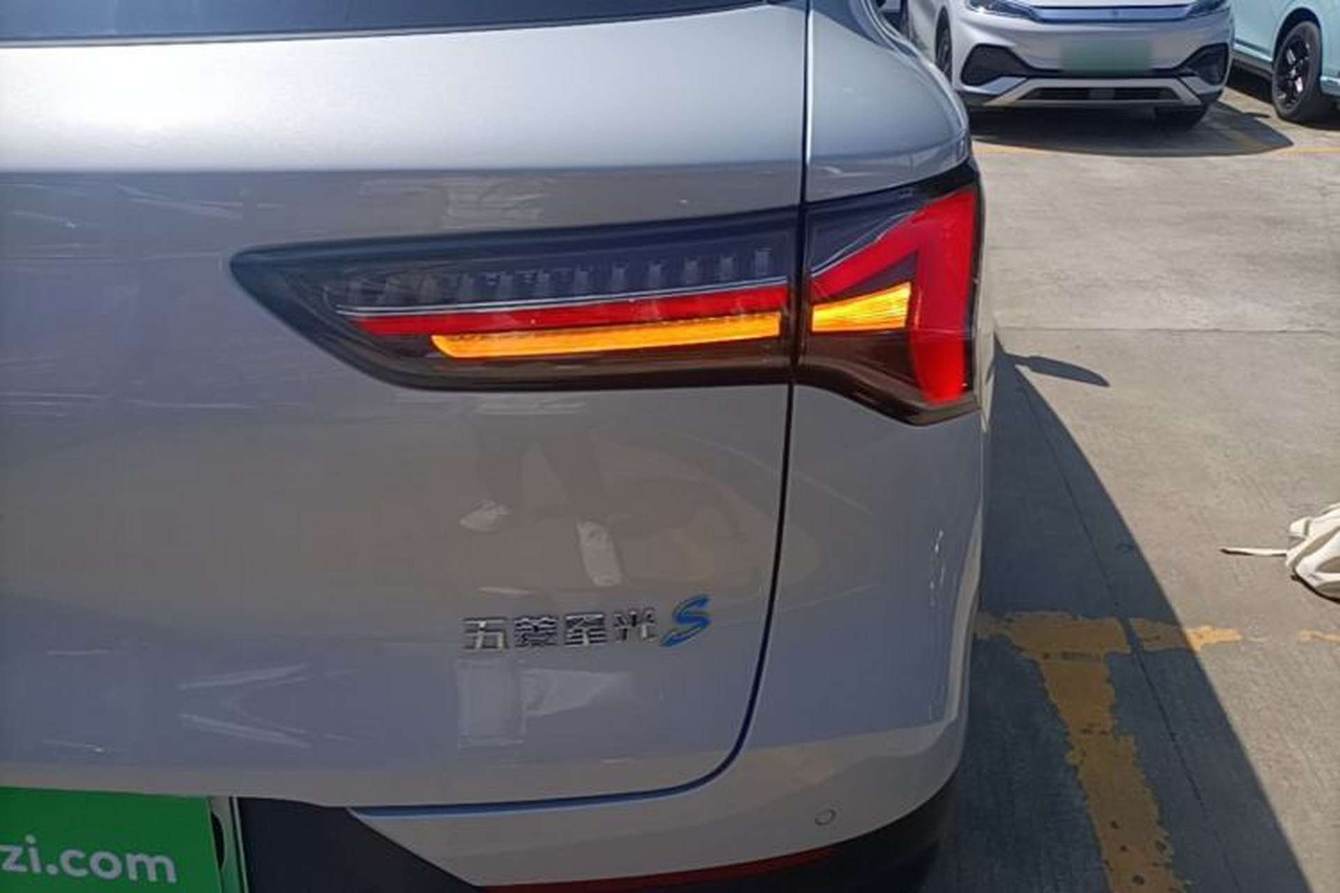 Used Wuling Xingguang S 2024 130 km Flagship Version Right Rear Taillight