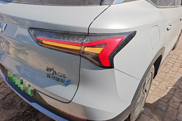 Used Wuling Xingguang S 2024 130km Flagship Version Right Rear Taillight