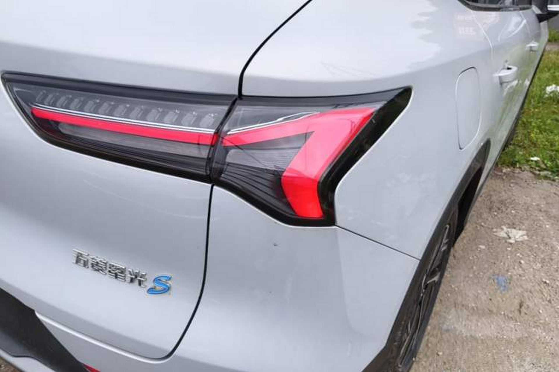 Used Wuling Xingguang S 2024 130 km Flagship Version Right Rear Taillight