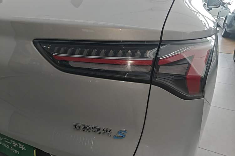 Used Wuling Xingguang S 2024 130 km Flagship Version Right Rear Taillight
