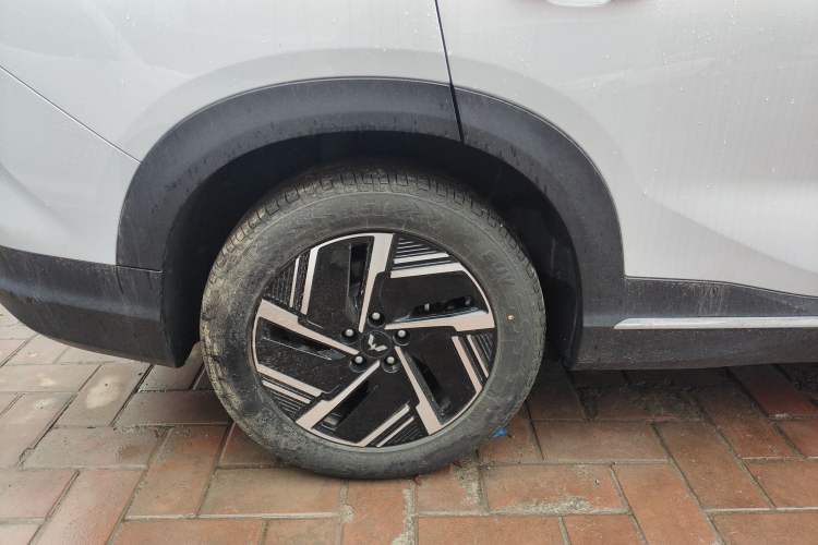Used Wuling Xingguang S 2024 510 km Flagship Version Right Rear Wheel Hub